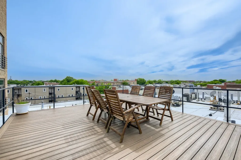 2511 West Moffat Street Chicago IL 60647