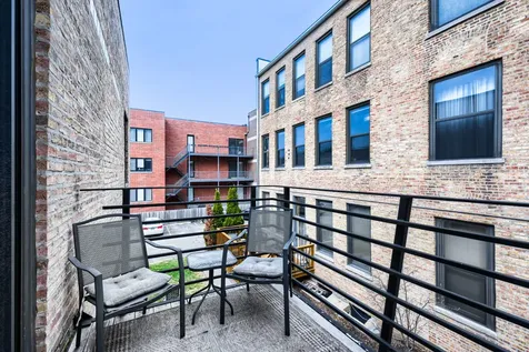 2511 West Moffat Street Chicago IL 60647