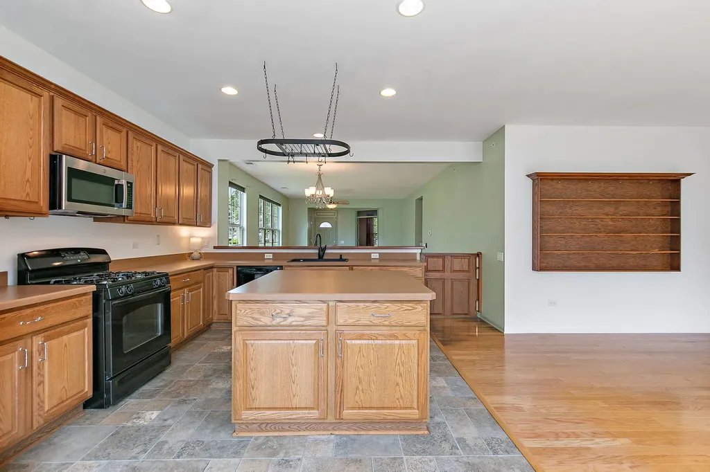 12547 Carmel Court Huntley IL 60142