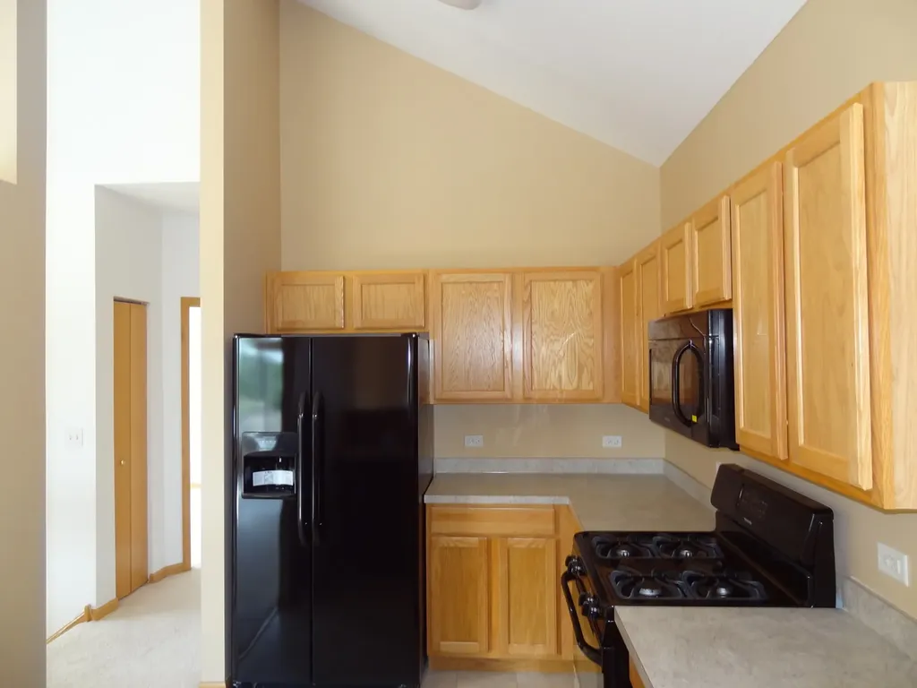131 Enclave Circle Bolingbrook IL 60440