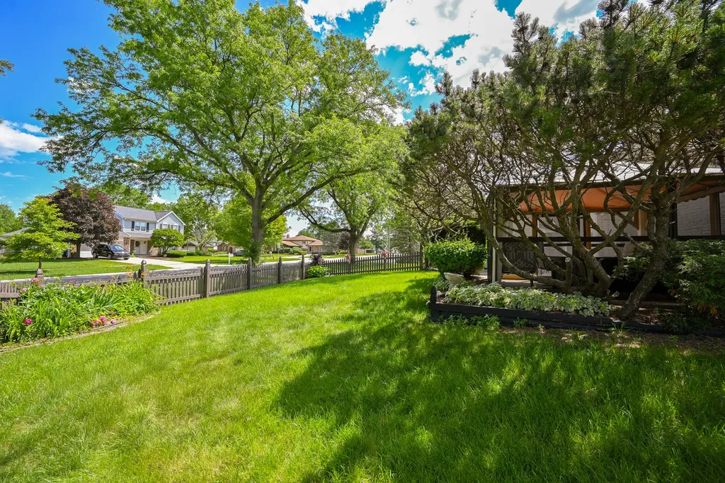 7100 Terrace Drive Downers Grove IL 60516
