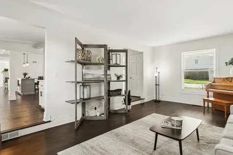1653 North Douglas Avenue Arlington Heights IL 60004