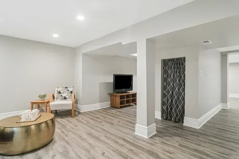 1653 North Douglas Avenue Arlington Heights IL 60004