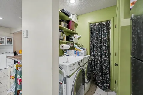 33 Colony West Drive Champaign IL 61820