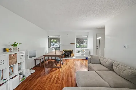 33 Colony West Drive Champaign IL 61820