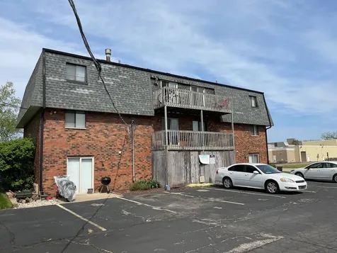 1253 Getzelman Drive Elgin IL 60123