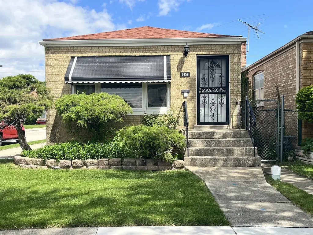 7458 West 64th Place Summit IL 60501