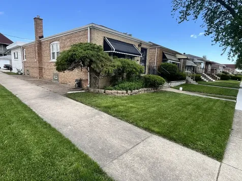 7458 West 64th Place Summit IL 60501