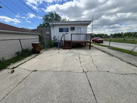 7458 West 64th Place Summit IL 60501