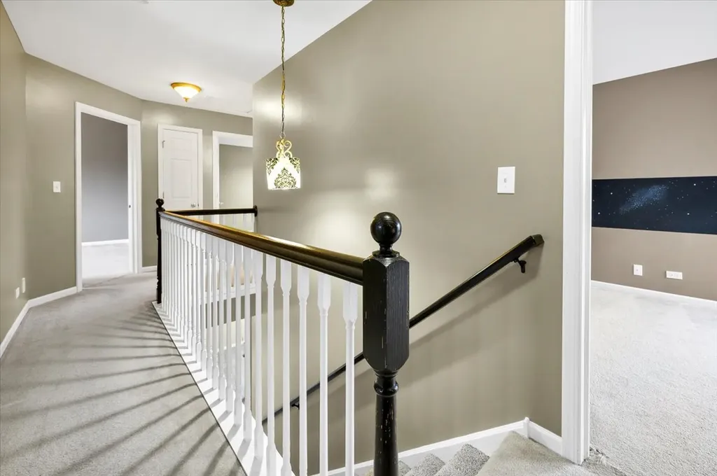 7 Appletree Court Lake In The Hills IL 60156