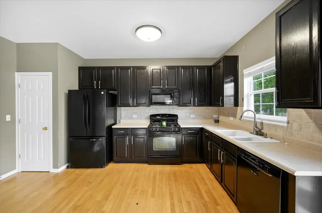 7 Appletree Court Lake In The Hills IL 60156