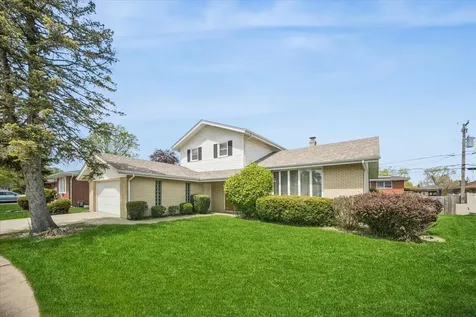 2316 185TH Place Lansing IL 60438