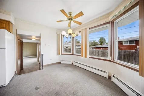 2316 185TH Place Lansing IL 60438