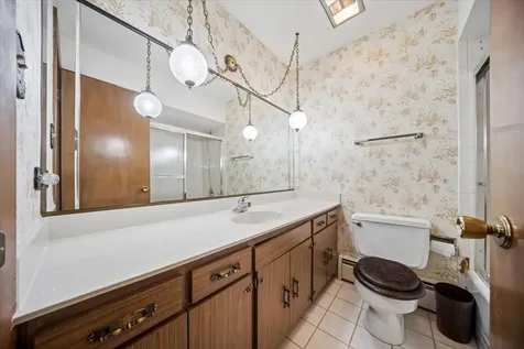 2316 185TH Place Lansing IL 60438