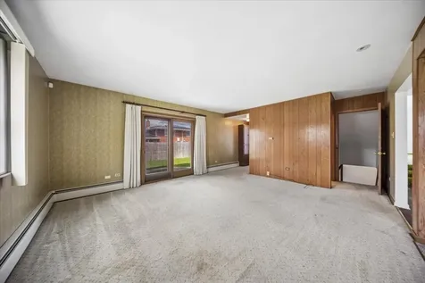 2316 185TH Place Lansing IL 60438