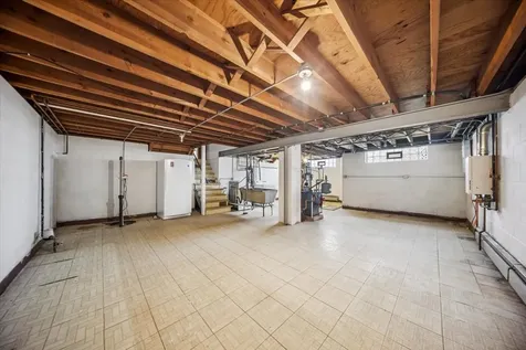2316 185TH Place Lansing IL 60438