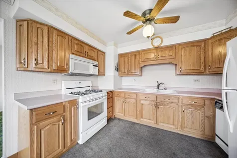 2316 185TH Place Lansing IL 60438