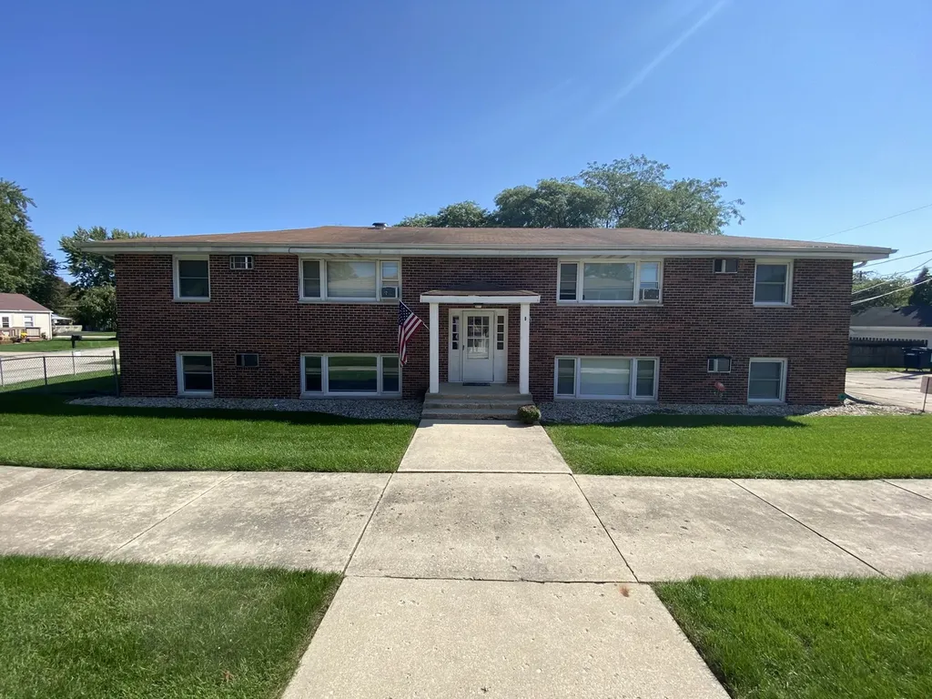 275 East Prairie Street Manhattan IL 60442