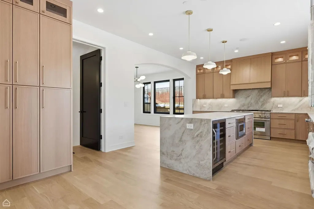 1100 Lois Avenue Park Ridge IL 60068