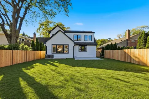 1100 Lois Avenue Park Ridge IL 60068
