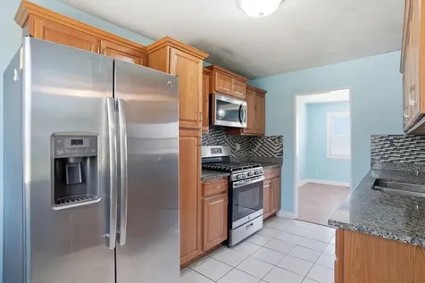 17044 Burnham Avenue Lansing IL 60438