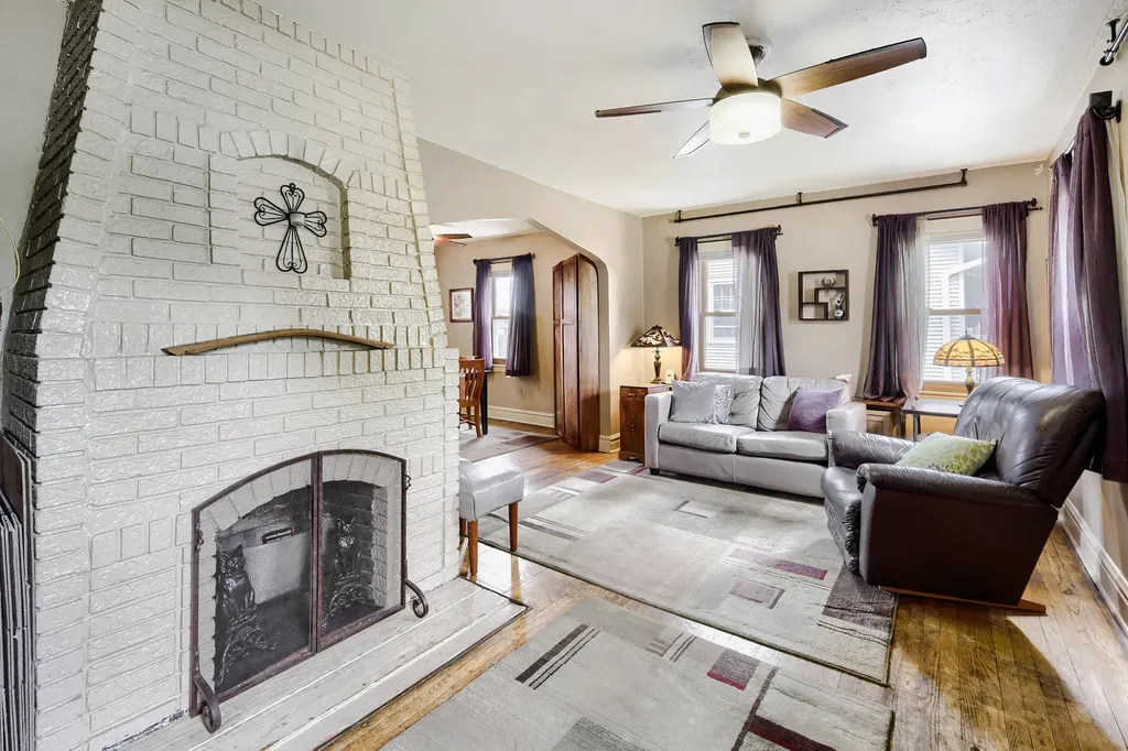 15 West Ann Street Lombard IL 60148