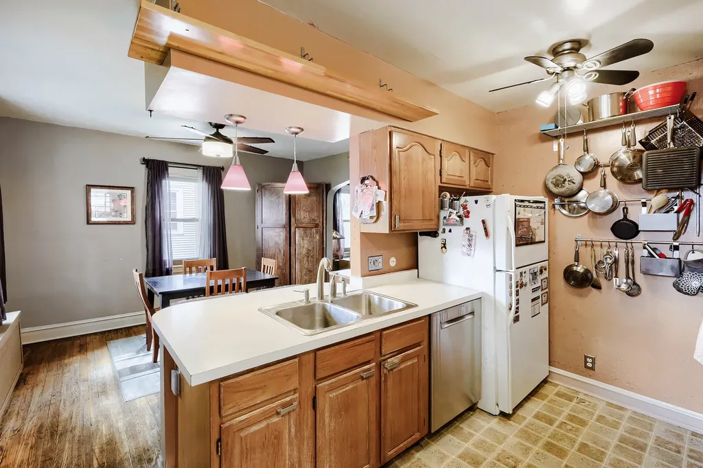 15 West Ann Street Lombard IL 60148