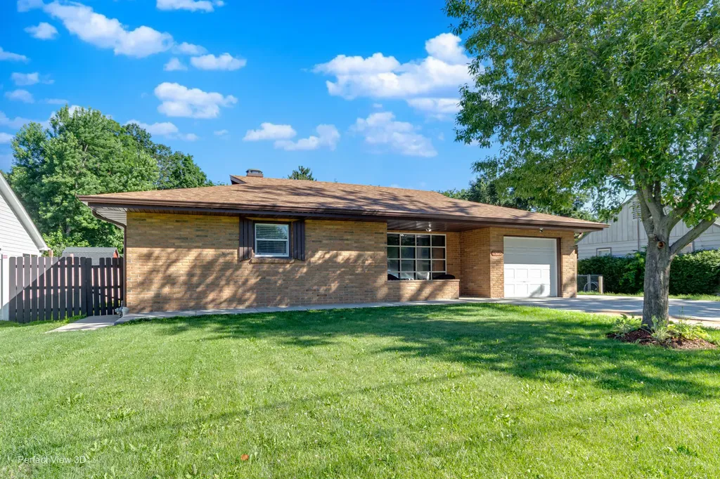425 Douglas Street Oswego IL 60543