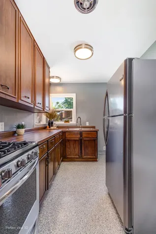 425 Douglas Street Oswego IL 60543