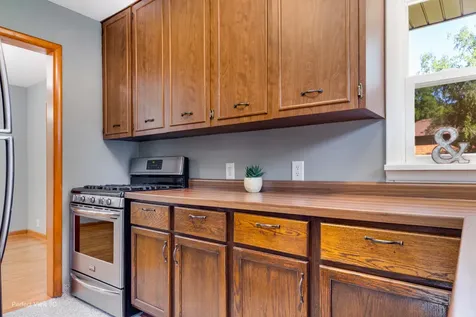 425 Douglas Street Oswego IL 60543