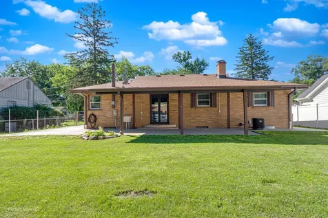 425 Douglas Street Oswego IL 60543