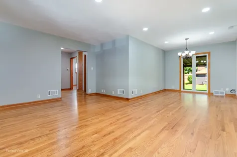 425 Douglas Street Oswego IL 60543