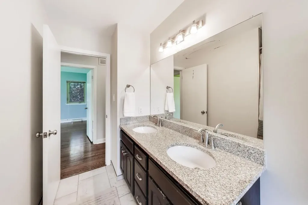 5300 Franklin Avenue Western Springs IL 60558