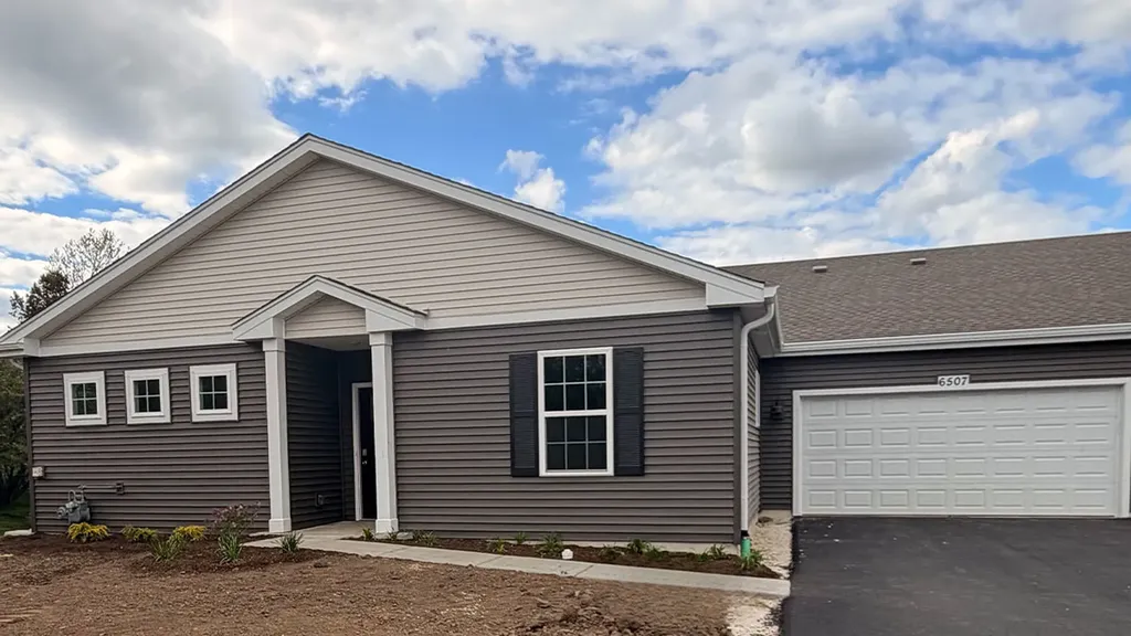 6507 Juniper Drive Wonder Lake IL 60097