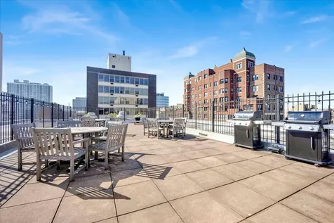 3033 North Sheridan Road Chicago IL 60657