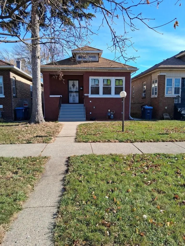 2105 South 7th Avenue Maywood IL 60153