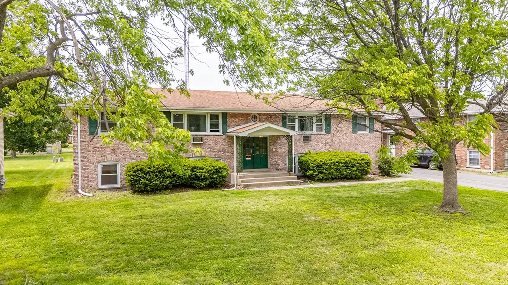 221 South Small Avenue Kankakee IL 60901