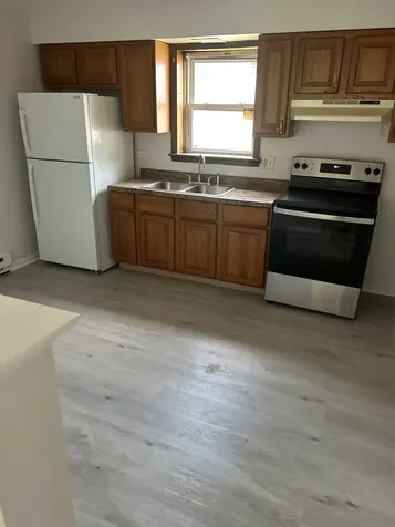 221 South Small Avenue Kankakee IL 60901