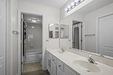 324 Satinwood Court N Buffalo Grove IL 60089