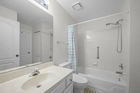 324 Satinwood Court N Buffalo Grove IL 60089