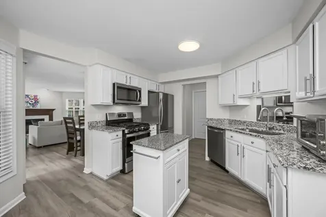 324 Satinwood Court N Buffalo Grove IL 60089