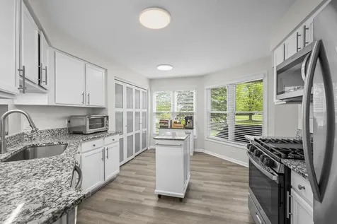 324 Satinwood Court N Buffalo Grove IL 60089