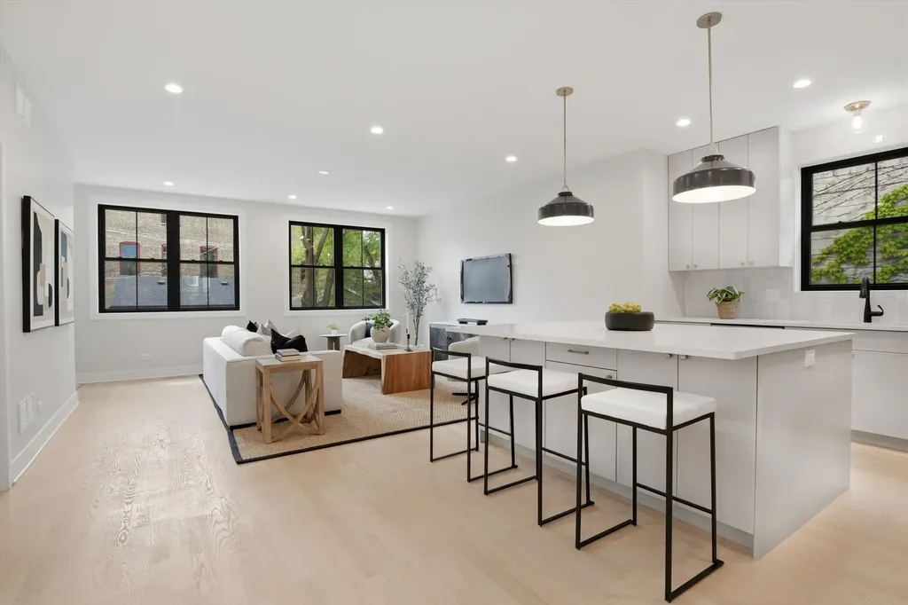 3323 West Belden Avenue Chicago IL 60647