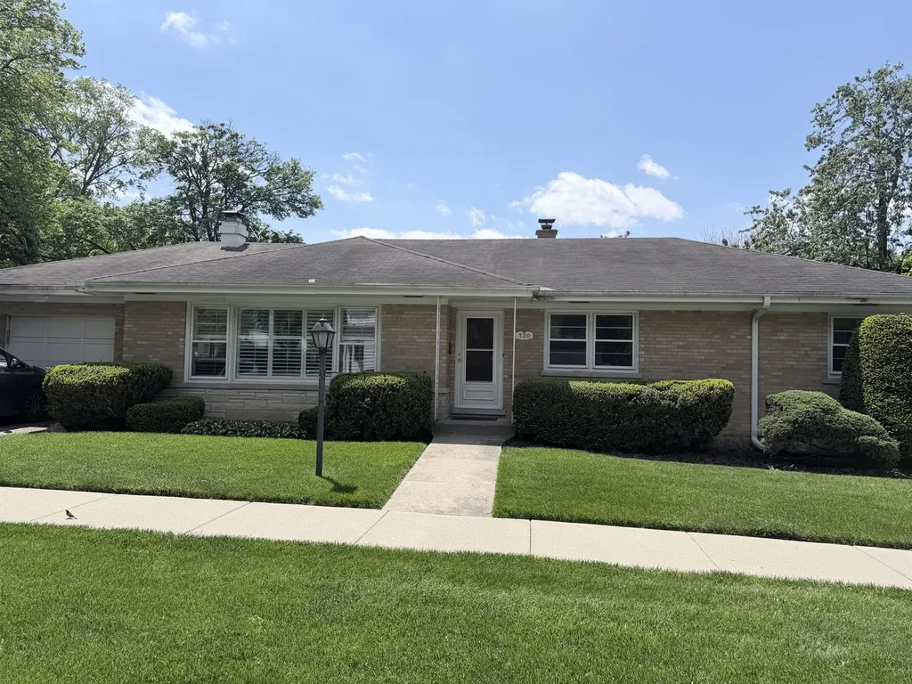 320 North Main Street Mount Prospect IL 60056