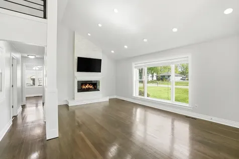 3235 186TH Street Lansing IL 60438