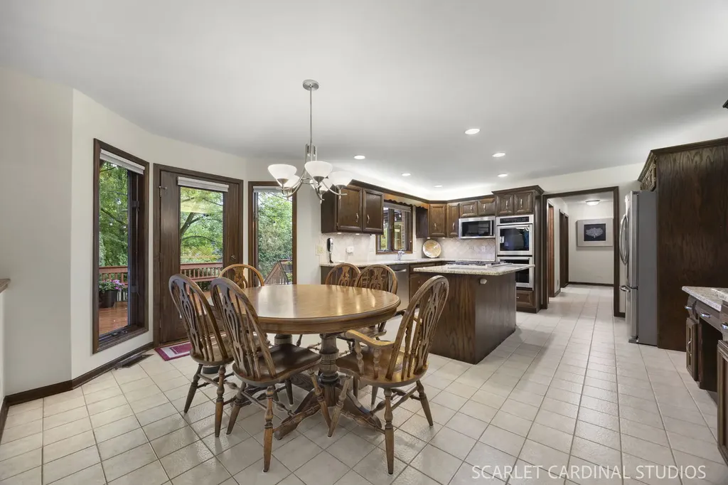 809 Glenmore Court Naperville IL 60540