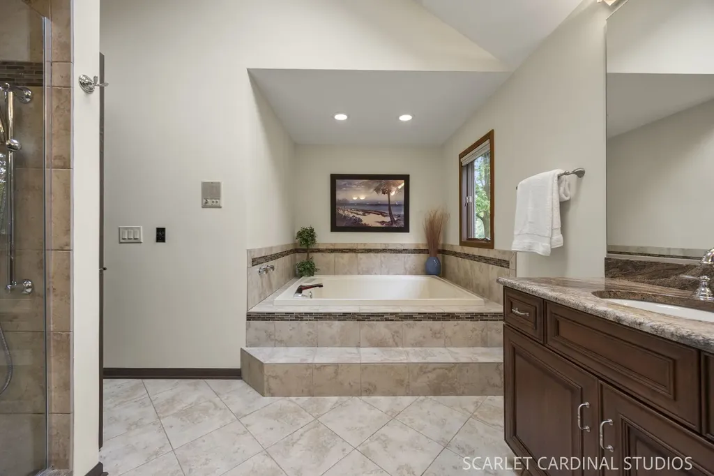 809 Glenmore Court Naperville IL 60540