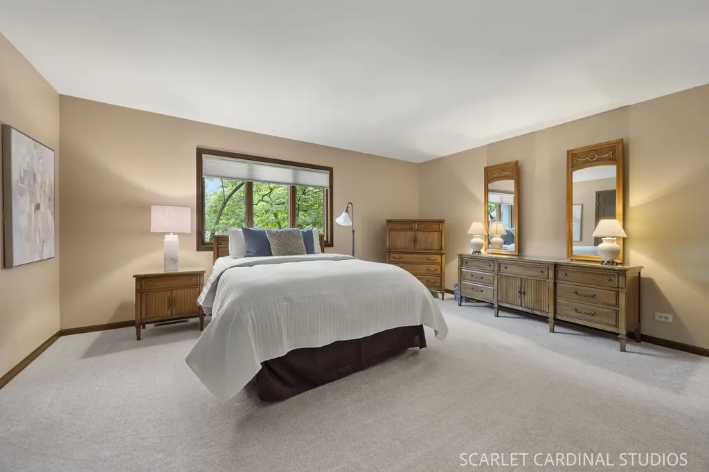 809 Glenmore Court Naperville IL 60540