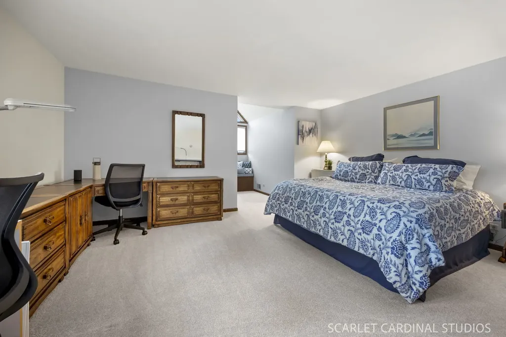 809 Glenmore Court Naperville IL 60540