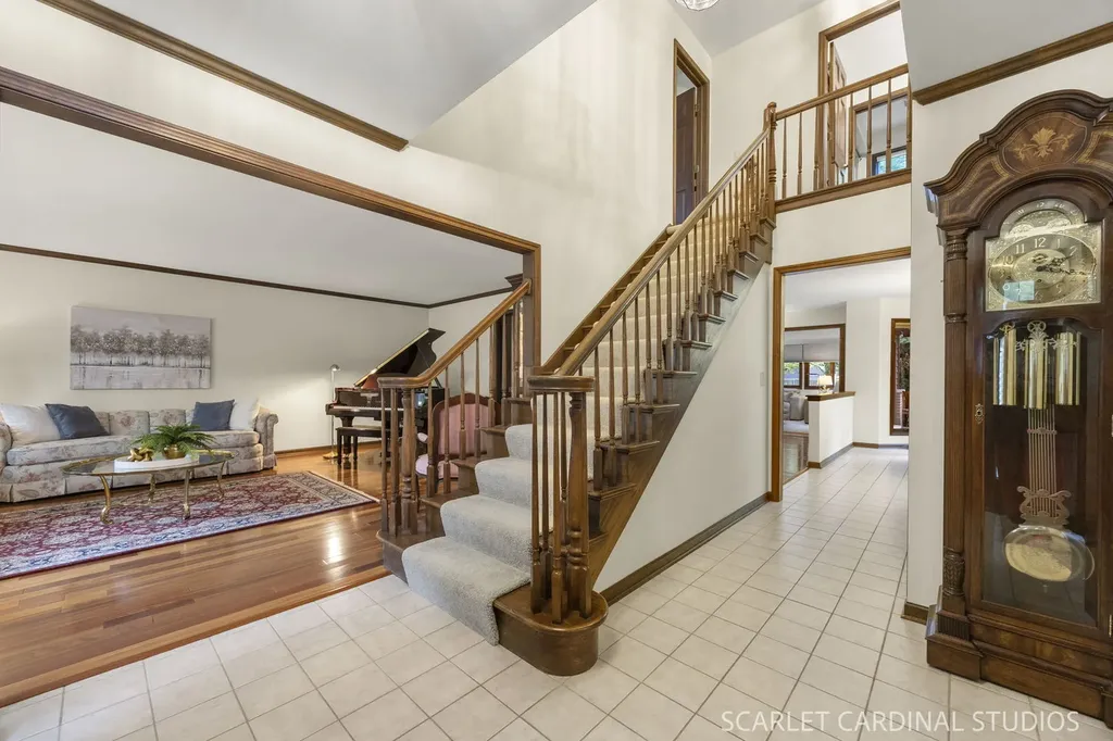 809 Glenmore Court Naperville IL 60540
